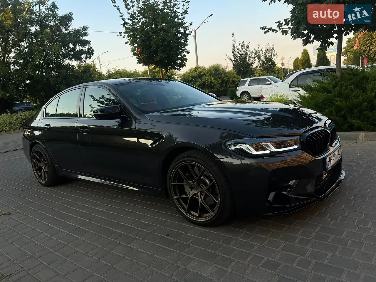 BMW 5 Series 2017 photo 2