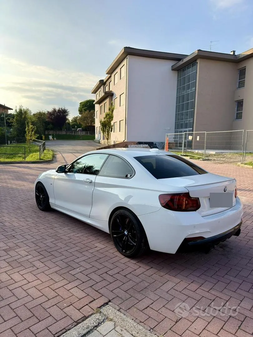 BMW 220D 2017 photo 2