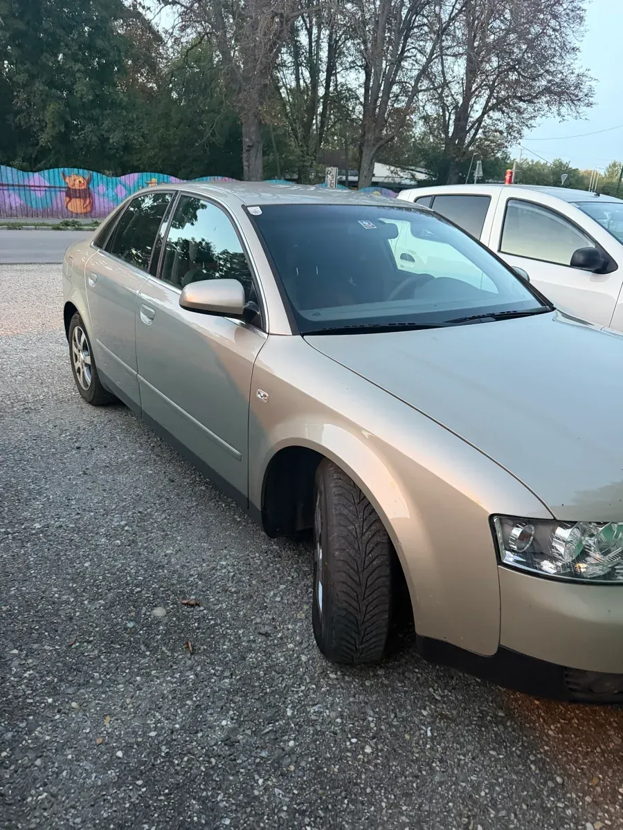 Audi A4 2004 photo 3