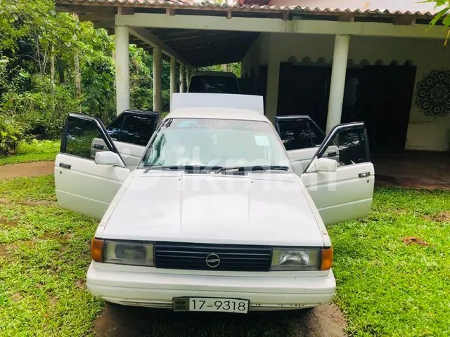 Nissan Sunny 1987 photo 4