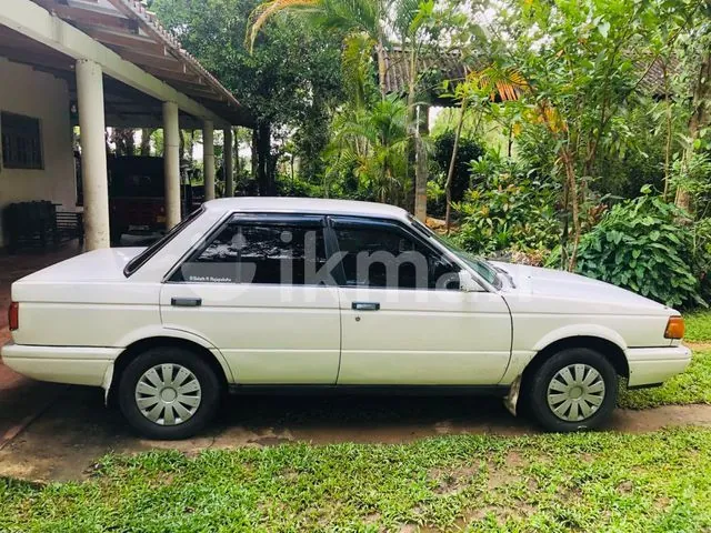 Nissan Sunny 1987 photo 2