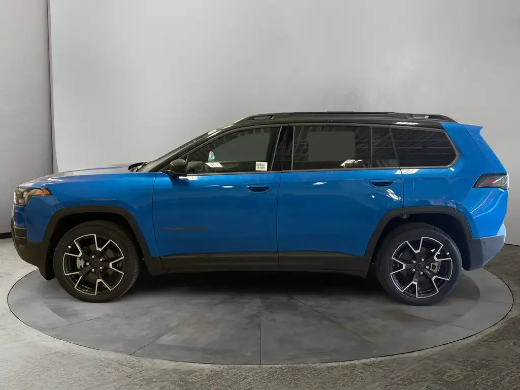 Jeep Cherokee 2026 photo 2