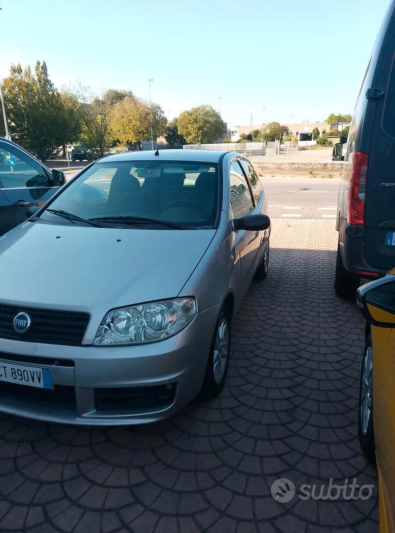 Fiat Punto 2005 photo 2