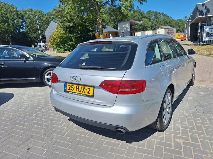 Audi A4 2009 photo 3