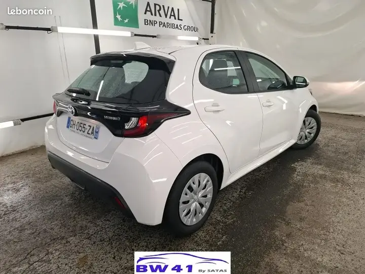Toyota Yaris 2022 photo 3