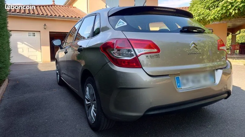Citroen C4 2013 photo 2