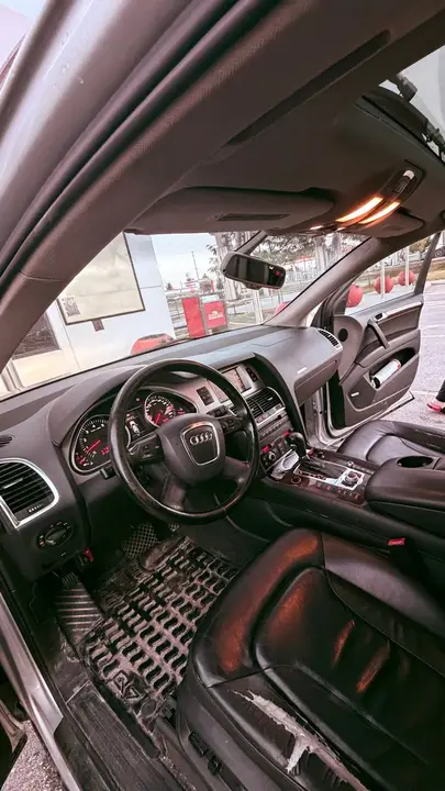 Audi Q7 2009 photo 2