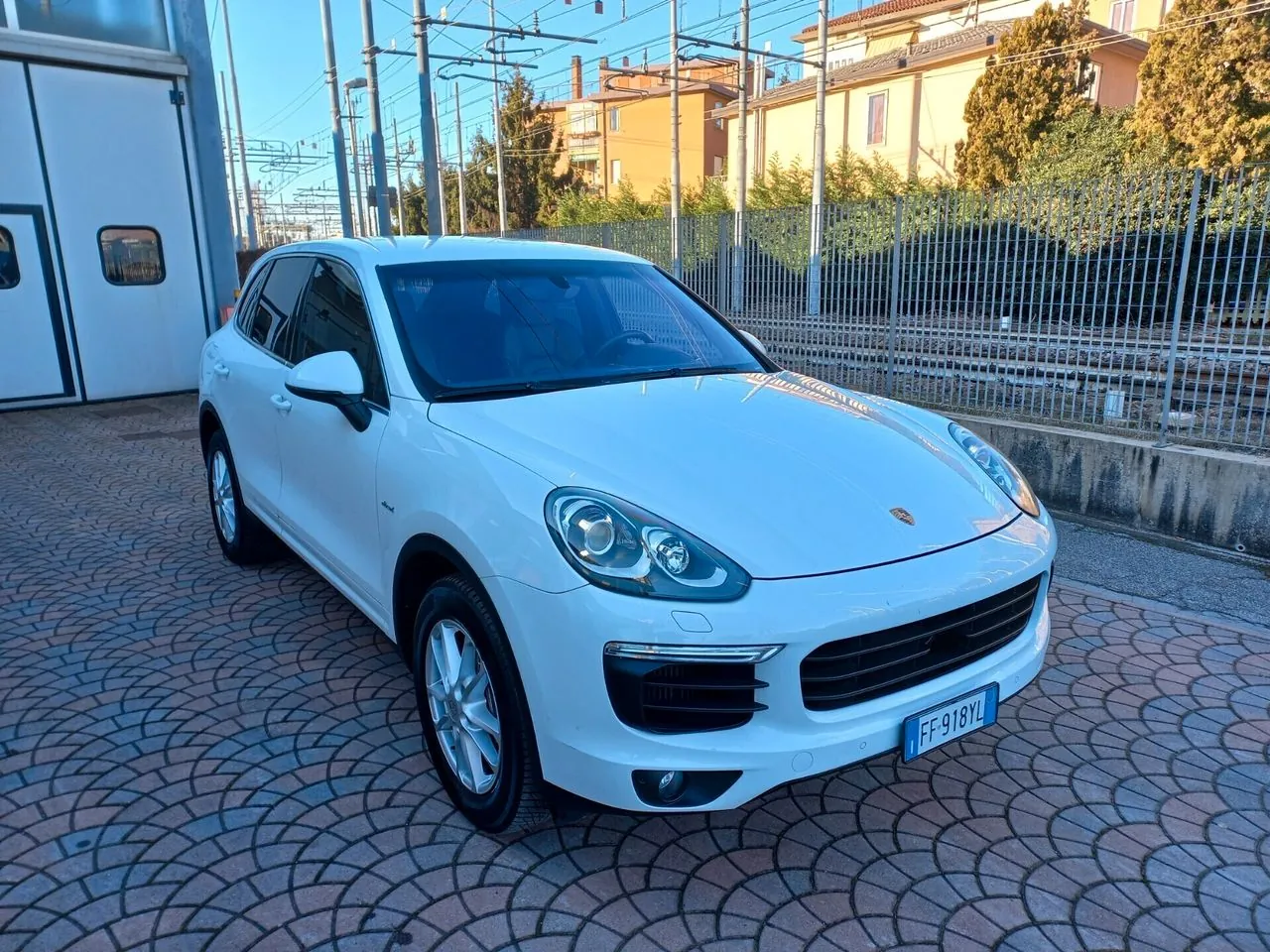 Porsche Cayenne 2016 photo 2