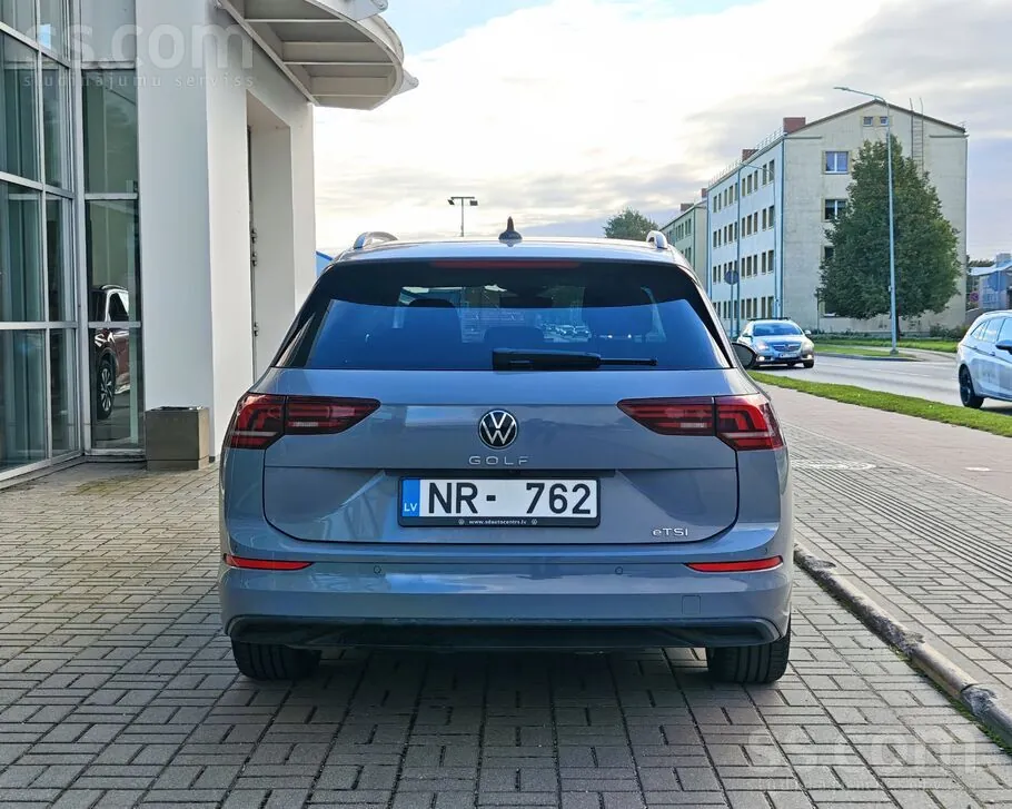 Volkswagen Golf 2024 photo 4