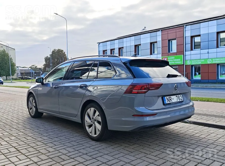 Volkswagen Golf 2024 photo 3