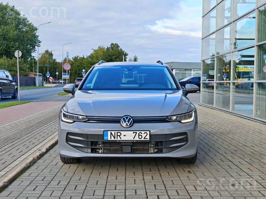 Volkswagen Golf 2024 photo 2