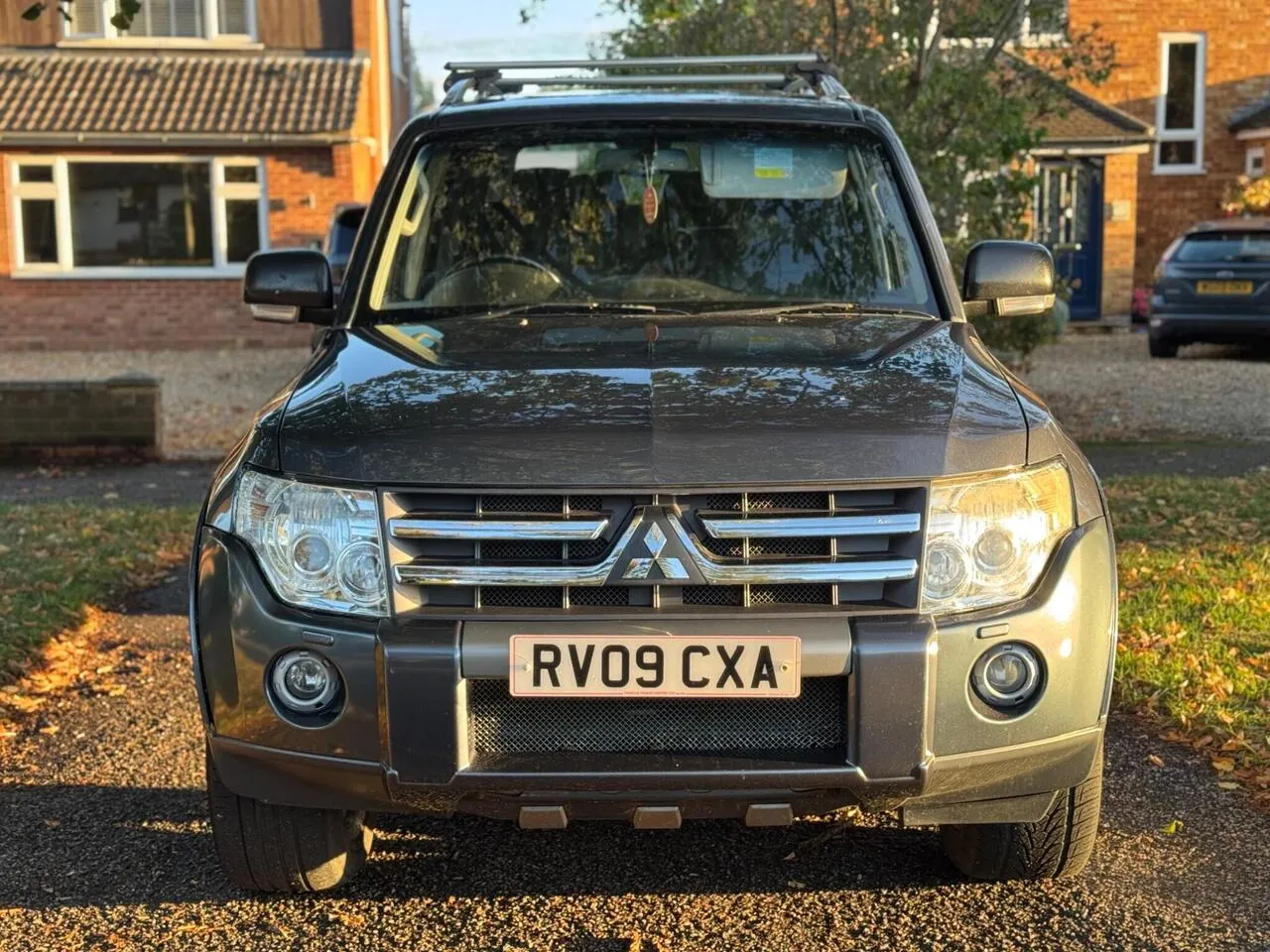 Mitsubishi Shogun 2009 photo 2