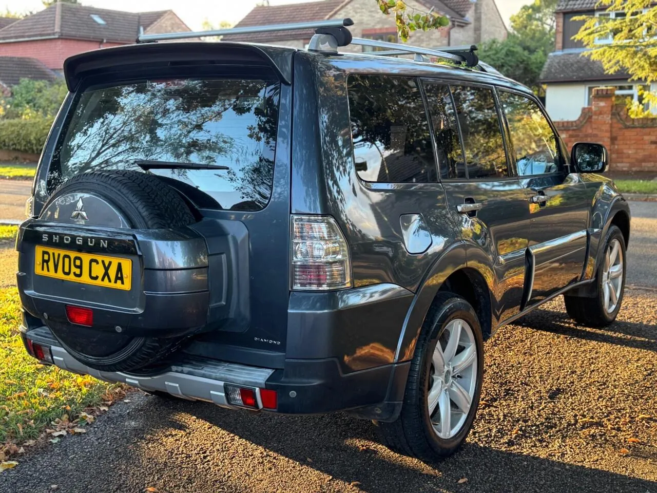 Mitsubishi Shogun 2009 photo 5
