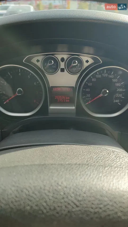 Ford Focus 2011 photo 2