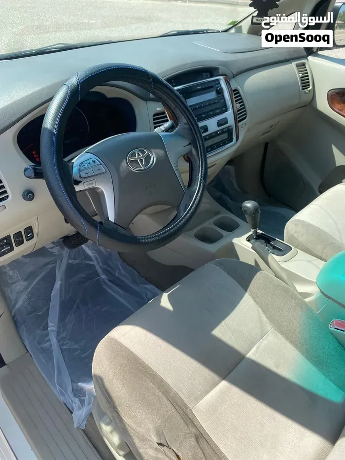 Toyota Innova 2012 photo 4