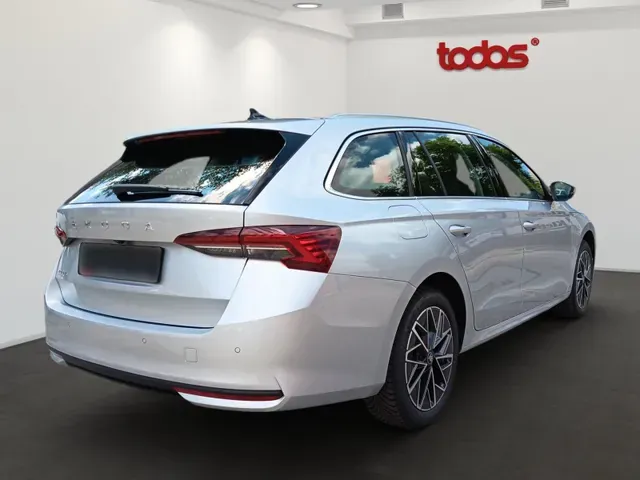 Skoda Octavia 2025 photo 2