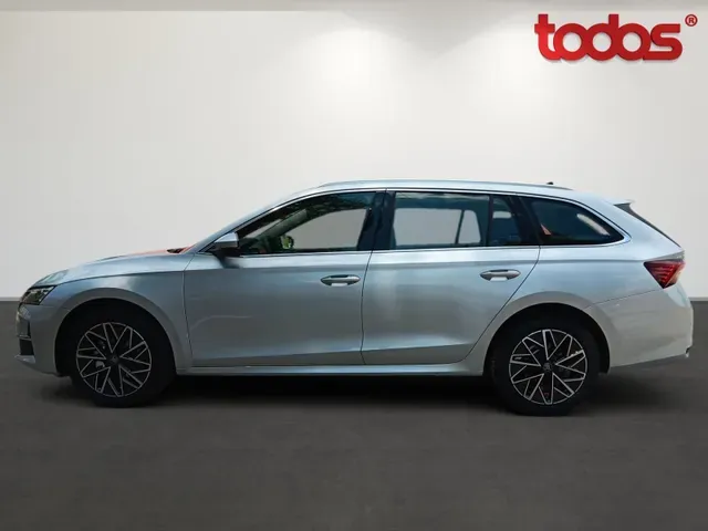 Skoda Octavia 2025 photo 4