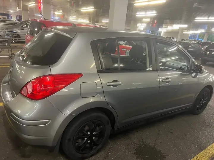 Nissan Versa 2012 photo 3