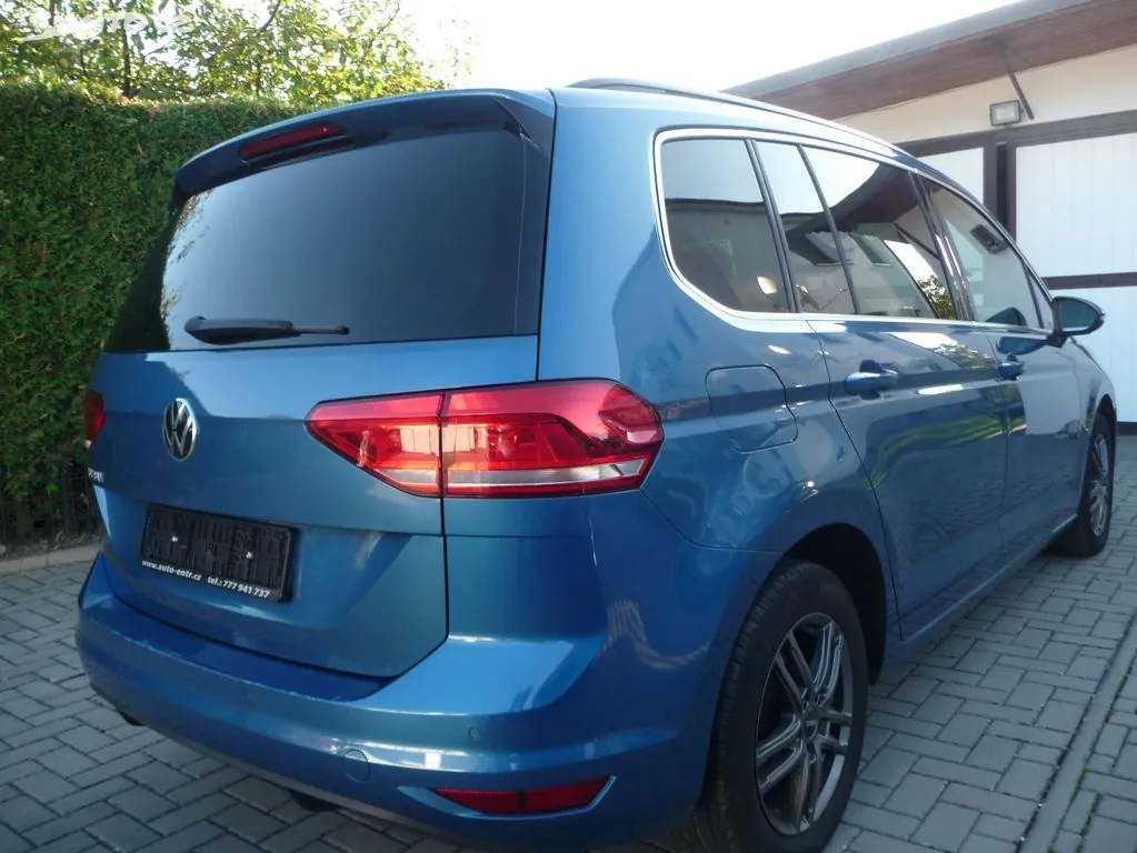 Volkswagen Touran 2021 photo 4