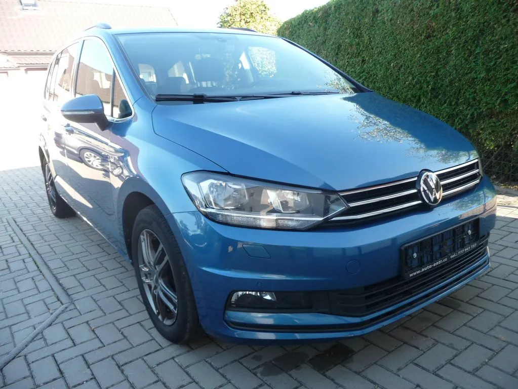 Volkswagen Touran 2021 photo 3