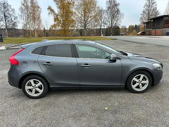 Volvo V40 2013 photo 2