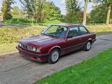 BMW E30