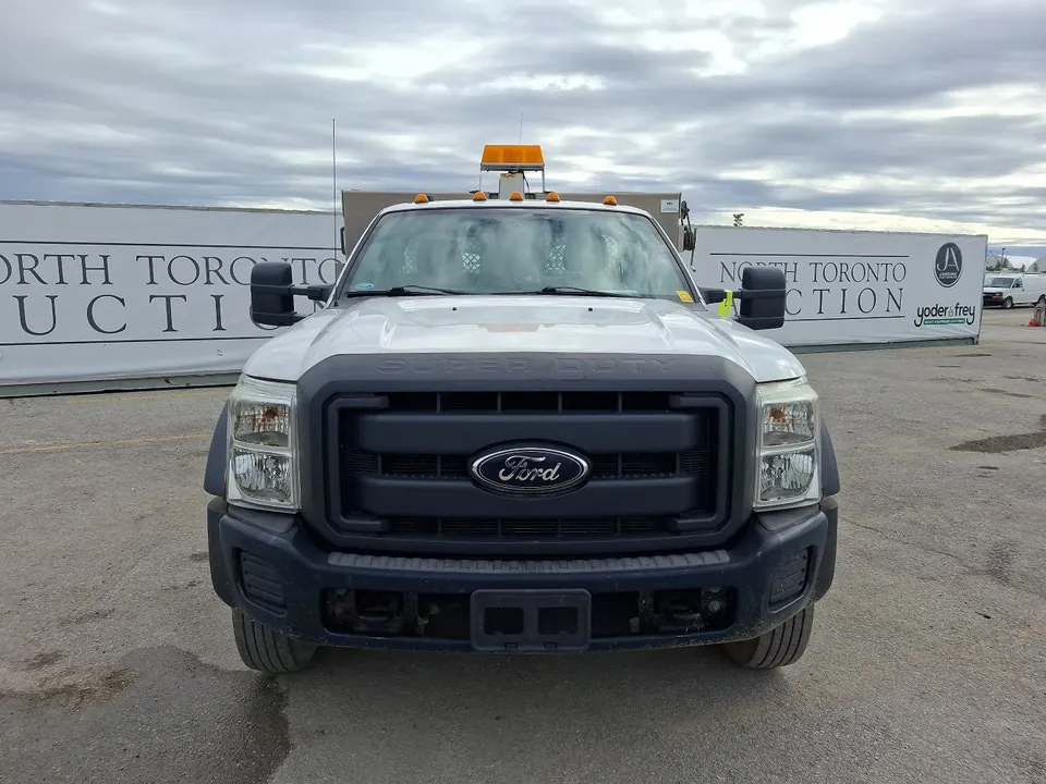 Ford F-450 Super Duty 2012 photo 2