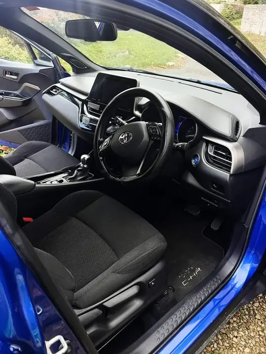 Toyota C-Hr 2019 photo 3