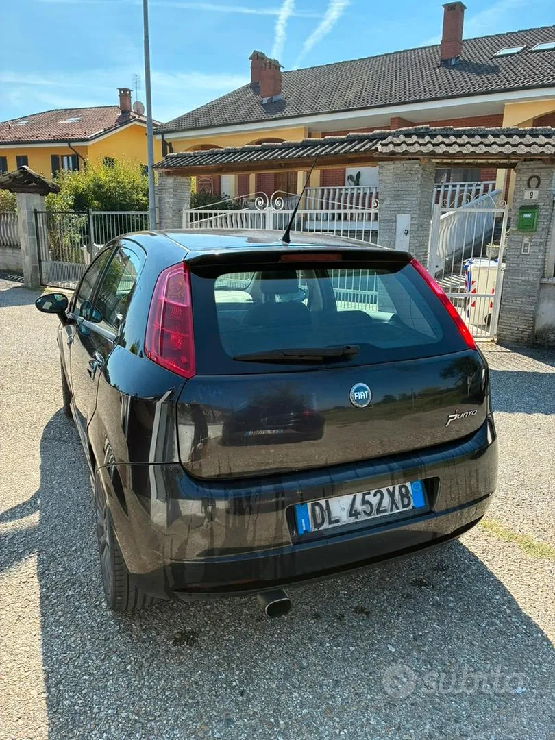 Fiat Grande Punto 2007 photo 2