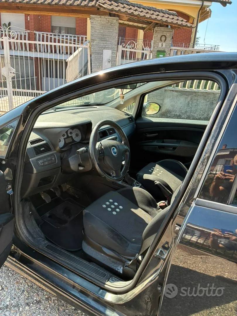 Fiat Grande Punto 2007 photo 3