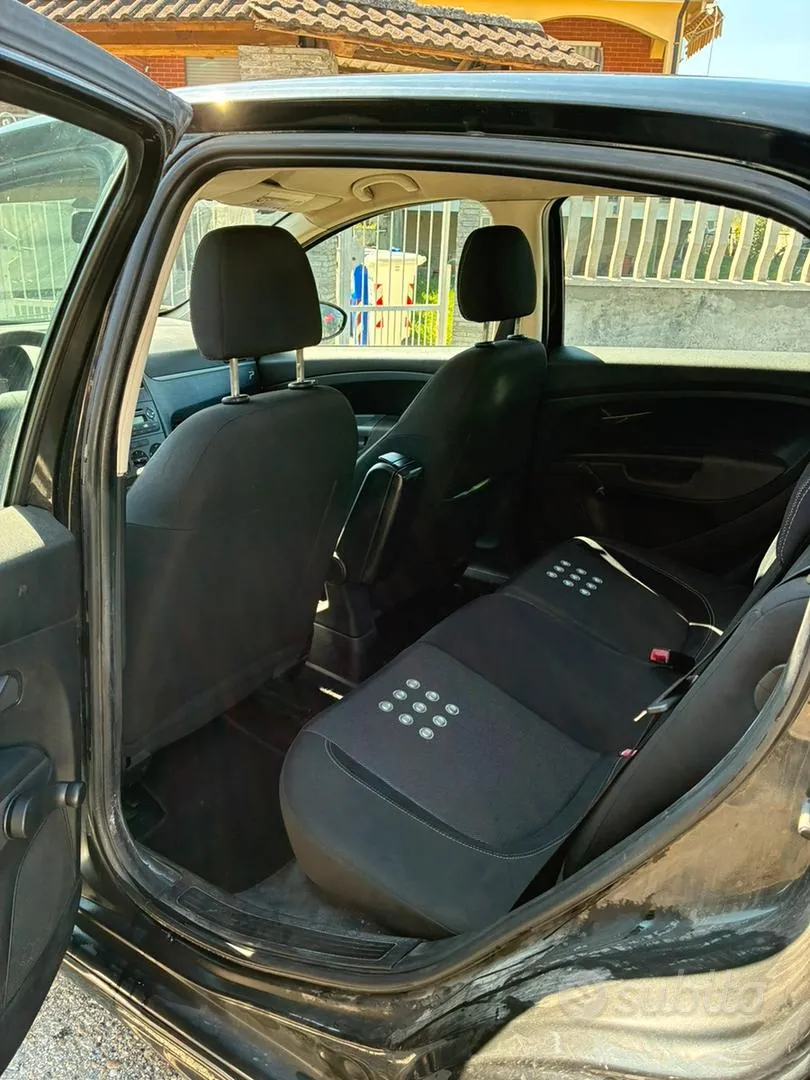 Fiat Grande Punto 2007 photo 4