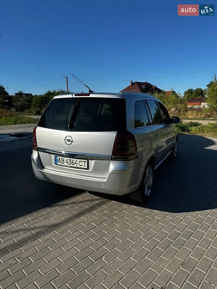 Opel Zafira 2010 photo 5