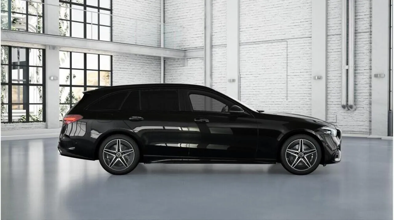 Mercedes-Benz C-Class photo 3
