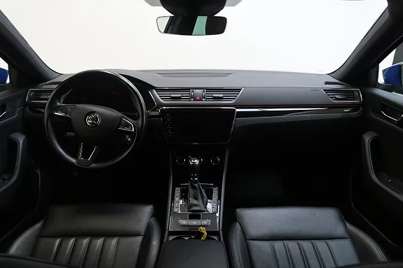 Skoda Superb 2019 photo 5