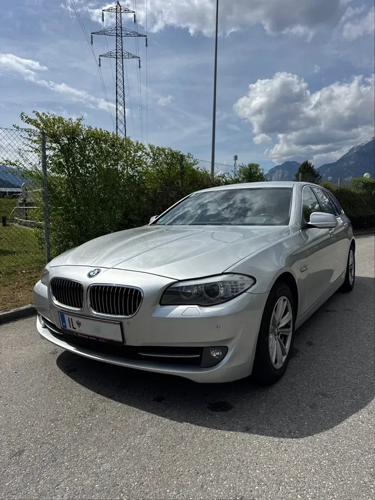 BMW 5 Series 2011 photo 3