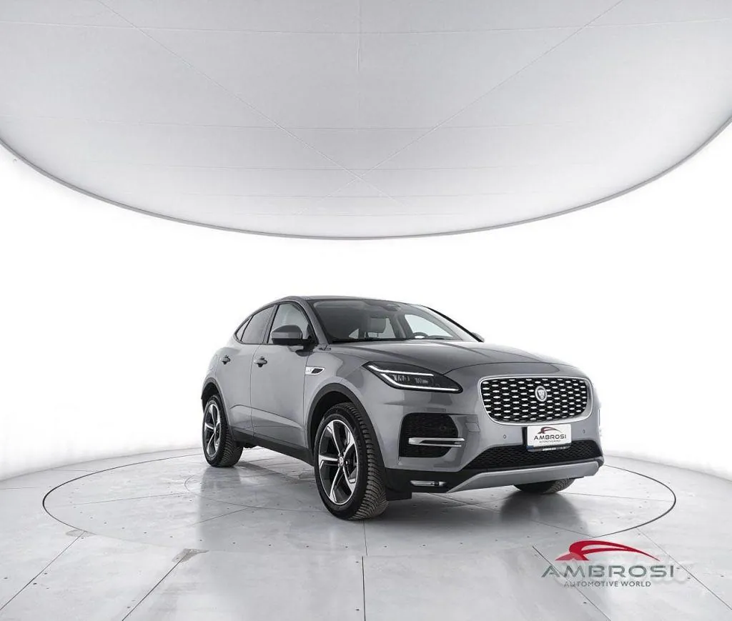Jaguar E-Pace 2022 photo 2