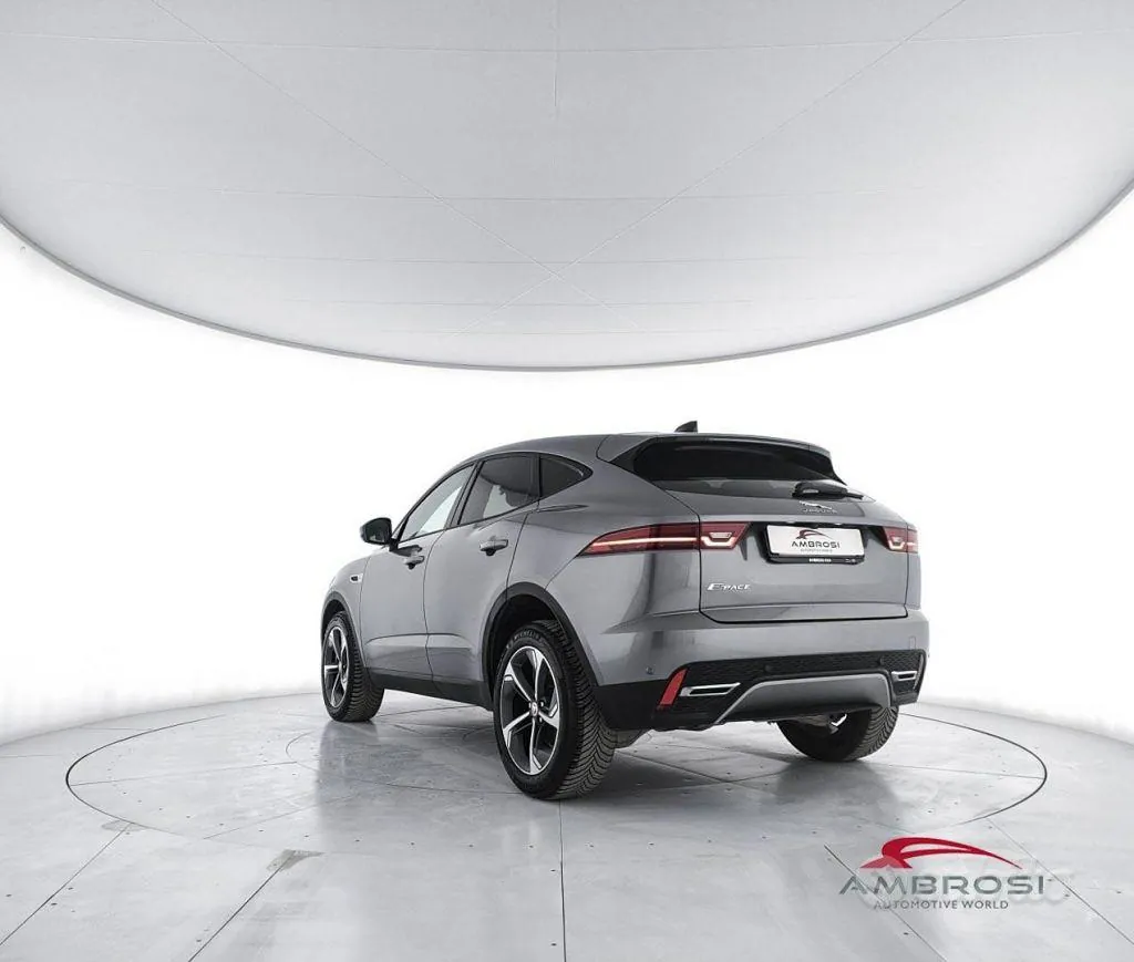 Jaguar E-Pace 2022 photo 4