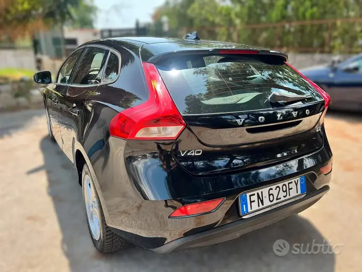 Volvo V40 2018 photo 3