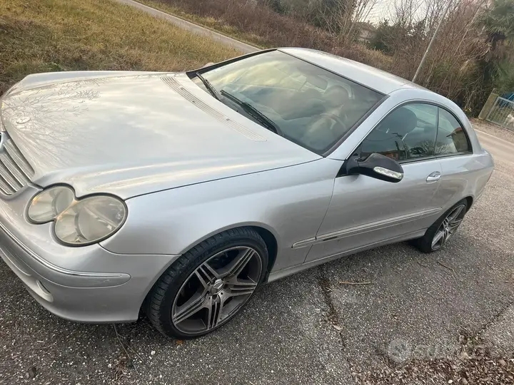 Mercedes-Benz Clk 2023 photo 4