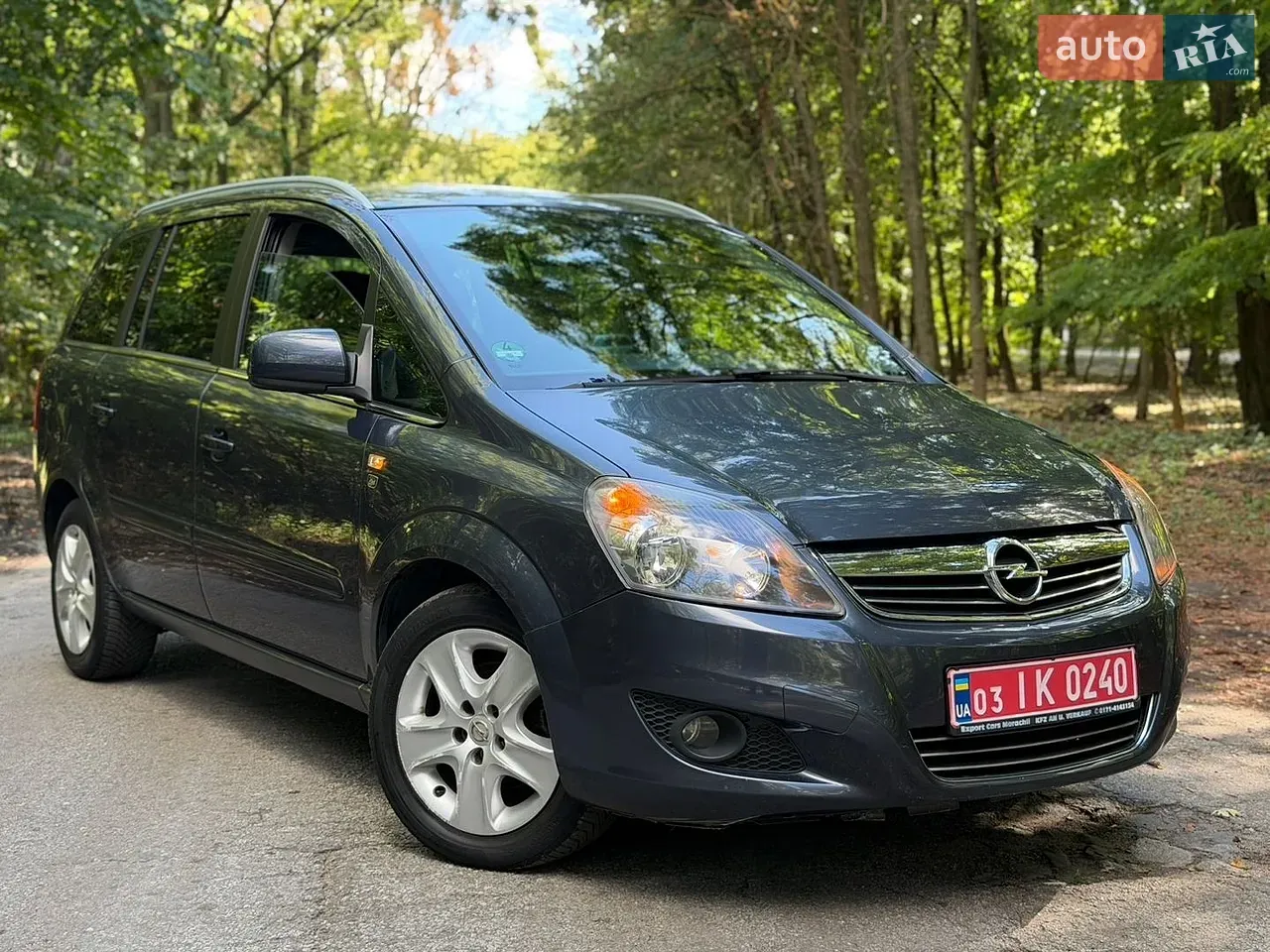Opel Zafira 2011 photo 2