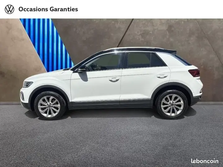 Volkswagen T-Roc 2023 photo 2