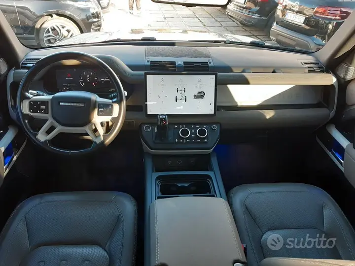 Land Rover Defender 2021 photo 5
