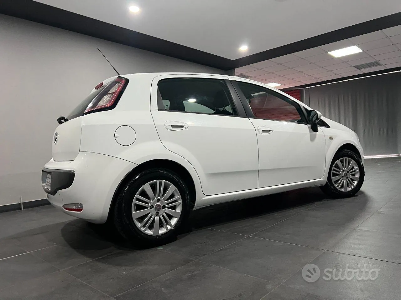 Fiat Punto Evo 2012 photo 5