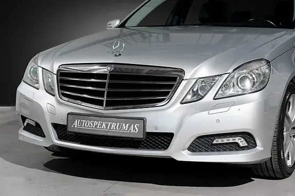 Mercedes-Benz E220 2010 photo 2