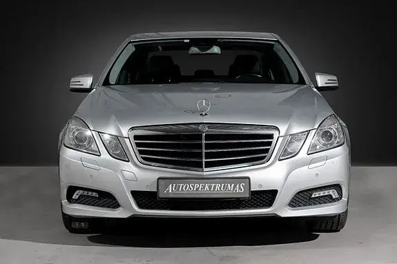 Mercedes-Benz E220 2010 photo 3