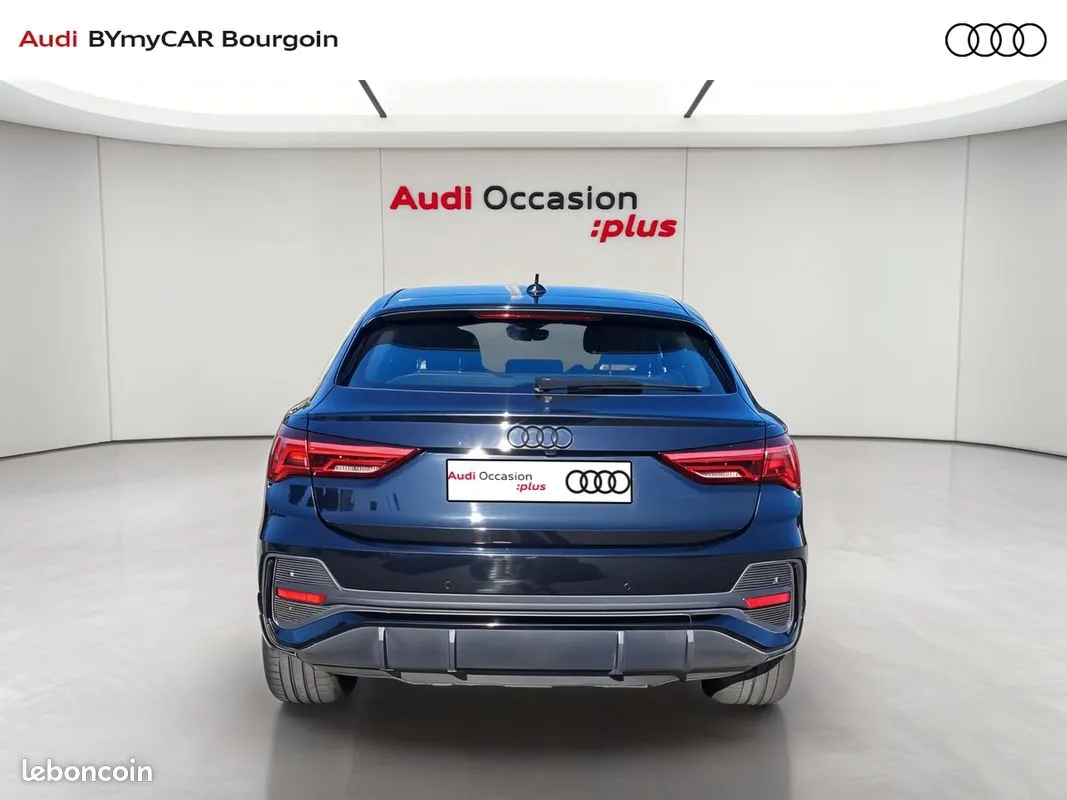 Audi Q3 2022 photo 4