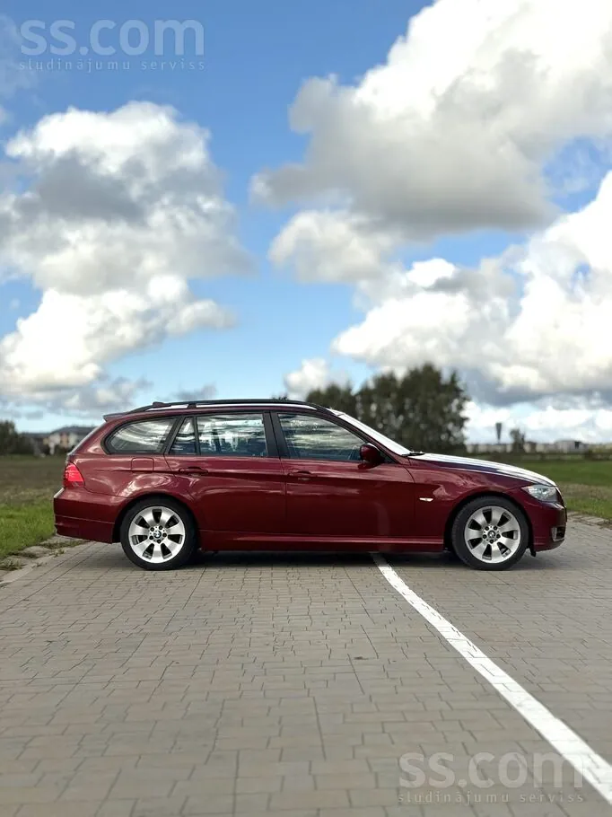 BMW E91 320Xd 2012 photo 4