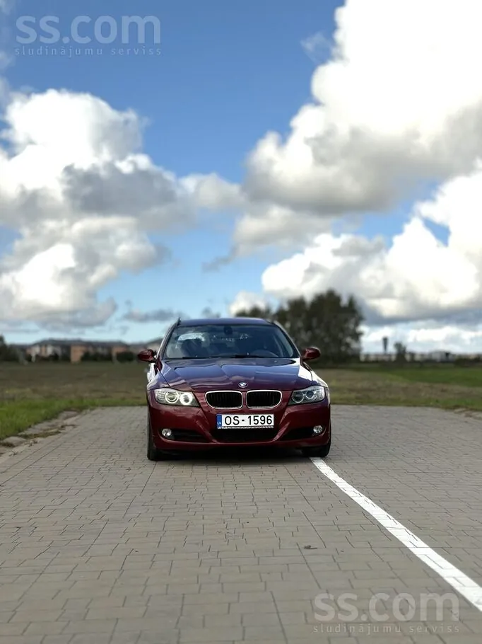 BMW E91 320Xd 2012 photo 3