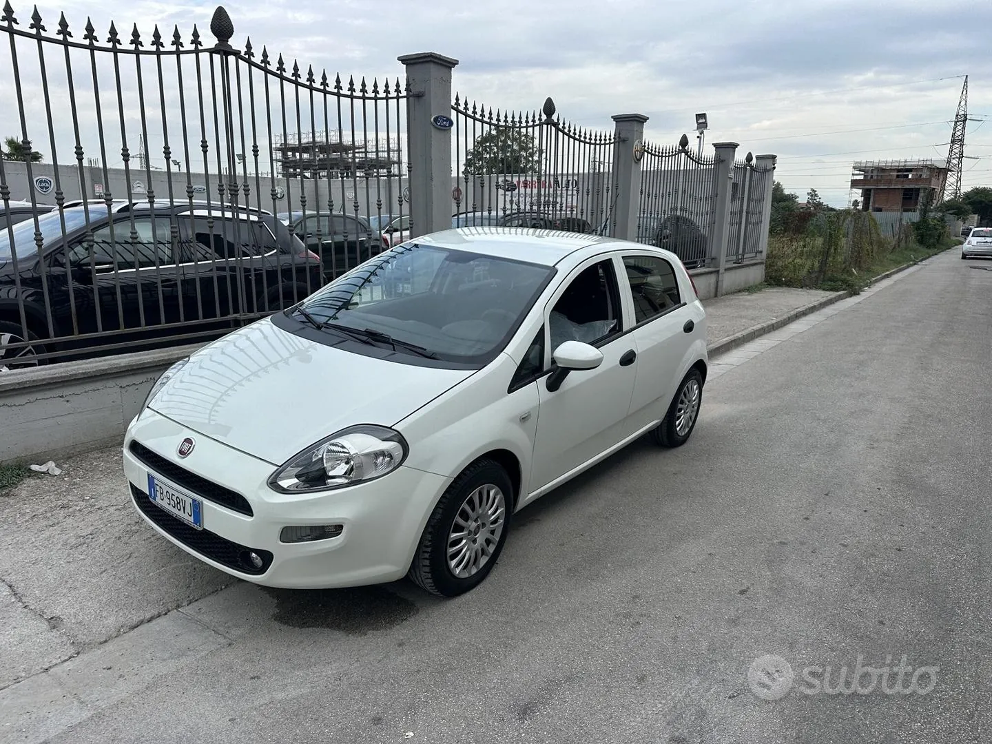 Fiat Punto 2016 photo 2