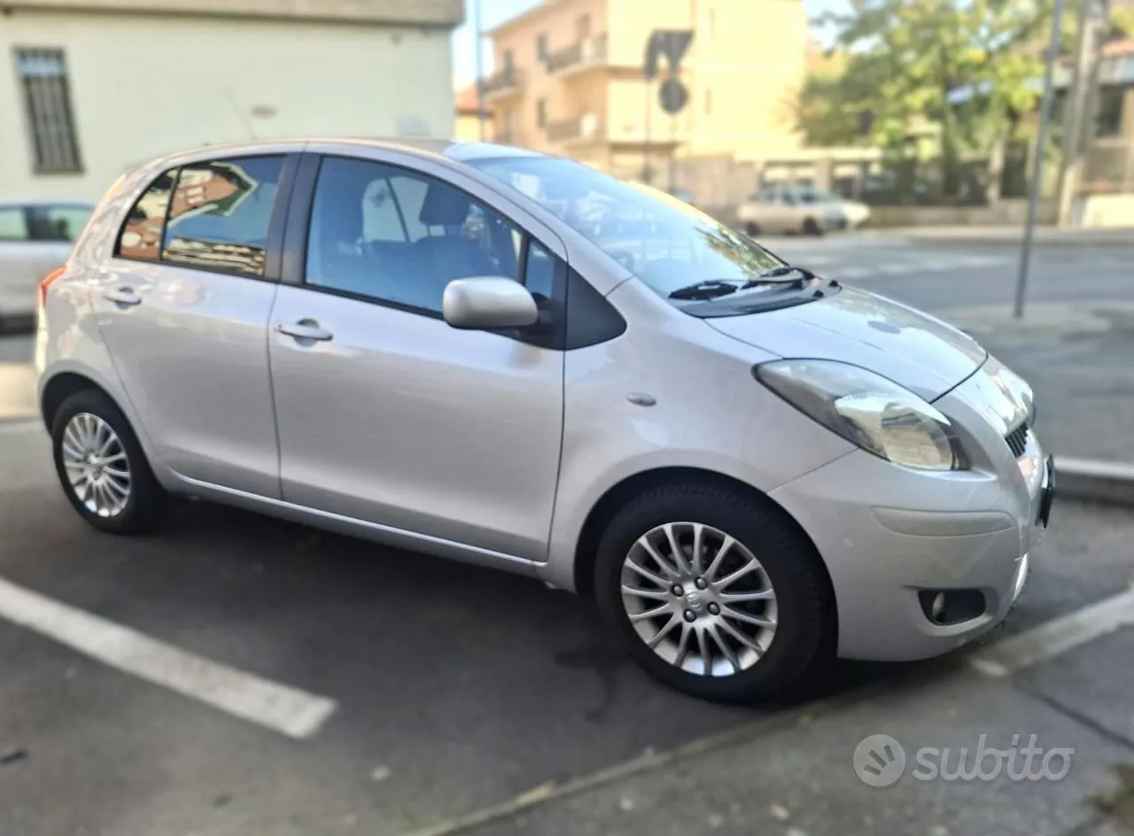 Toyota Yaris 2009 photo 3